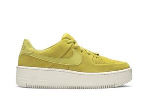 Кроссовки Nike Wmns Air Force 1 Sage Low 'Celery', желтый