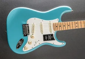 Fender Player II Stratocaster - Акватон с кленовой накладкой