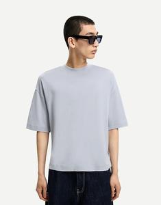 Футболка свободного кроя Bershka с короткими рукавами, средне-синего цвета