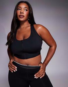4505 Curve Icon активный спортивный бюстгальтер с высокой поддержкой, съемными подушечками и регулируемыми бретелями черного цвета