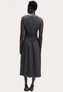 Платье Marks & Spencer DROPPED WAIST MIDI , Dark Pewter/Multi-Coloured