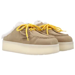 MIU MIU Закрытые тапочки Women's Brown