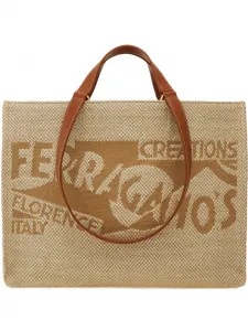 Большая сумка-тоут с вышитым логотипом Ferragamo, нейтральный