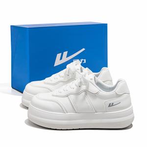 WARRIOR Низкие женские кроссовки белого цвета