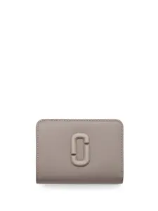 Компактный кошелек The Covered J Marc Mini MARC JACOBS, серый