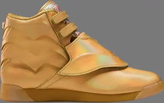 Кроссовки wonder woman 1984 x wmns freestyle hi 'golden eagle armor' Reebok, золото