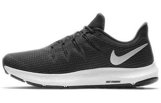 Кроссовки Nike Quest, черный/белый