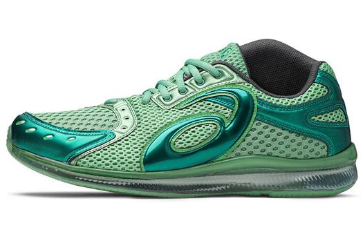Мужские беговые кроссовки совместного бренда Asics Kiko Kostadinov