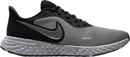 Кроссовки Nike Revolution 5 Premium 'Black Chrome', серый
