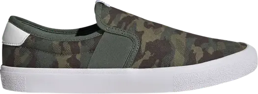 Кроссовки Adidas Vulc Raid3r Slip-On 'Camo', зеленый