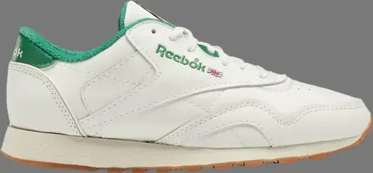 Кроссовки classic leather plus 'chalk glen green' Reebok, пломбир