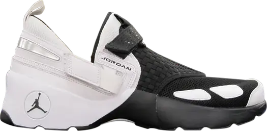 Кроссовки Jordan Trunner LX Black, черный