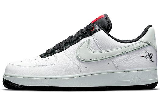 Кроссовки Nike Air Force 1 Low '07 LX, белый/черный