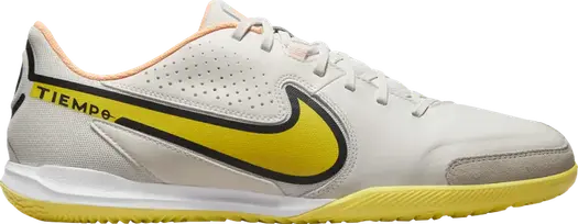 Кроссовки Nike Tiempo Legend 9 Academy IC 'Phantom Yellow Strike', кремовый