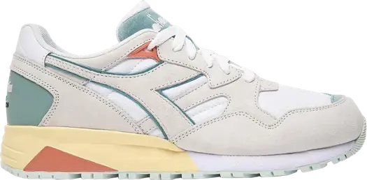 Кроссовки N9002 Overland White Jadeite, белый
