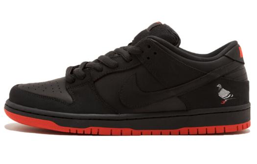 Кроссовки Nike SB Dunk Low, черный/красный