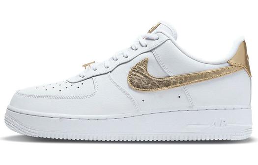 Кроссовки Nike Air Force 1 Low (2020), белый/золотой