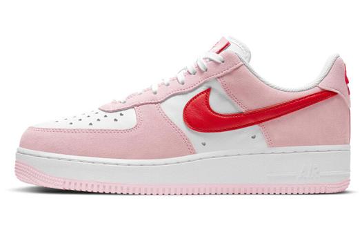 Кроссовки Nike Air Force 1 Low '07 Qs, белый/розовый/красный