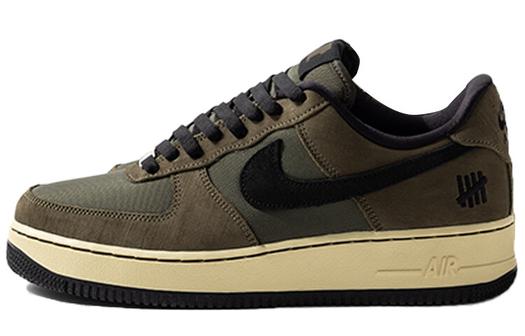 UNDEFEATED × Nike Air Force 1 Low SP Ballistic Dunk против AF1