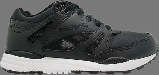 Кроссовки mastermind x ventilator Reebok, черный