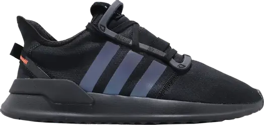 Кроссовки Adidas U Path Run, черный/фиолетовый