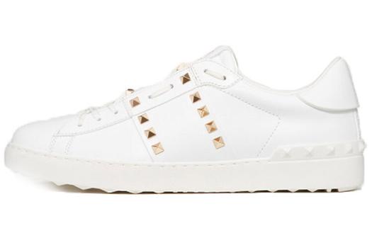 Белые мужские низкие кеды Valentino Rockstud Untitled