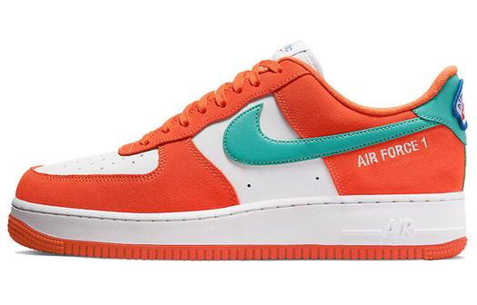 Кроссовки Nike Air Force 1 Low '07 LV8, белый/оранжевый