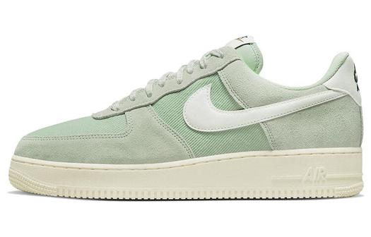 Кроссовки Nike Air Force 1 Low '07 LV8, светло-зеленый/белый