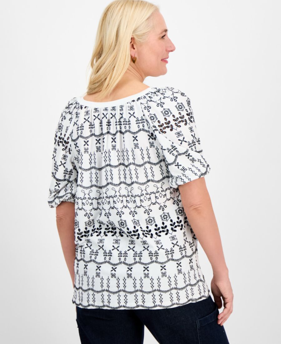 

Укороченный летний топ с перфорацией и разрезом на воротнике Style & Co, Bright White Combo