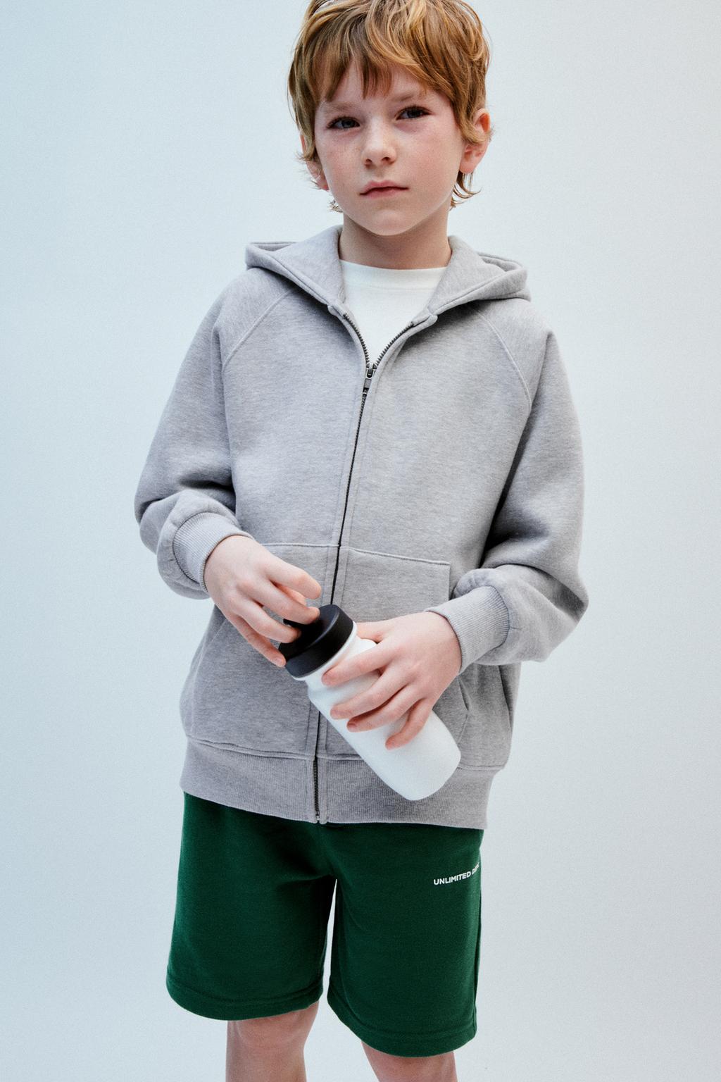 

Плюшевые шорты-бермуды с рельефным текстом ZARA, зеленый