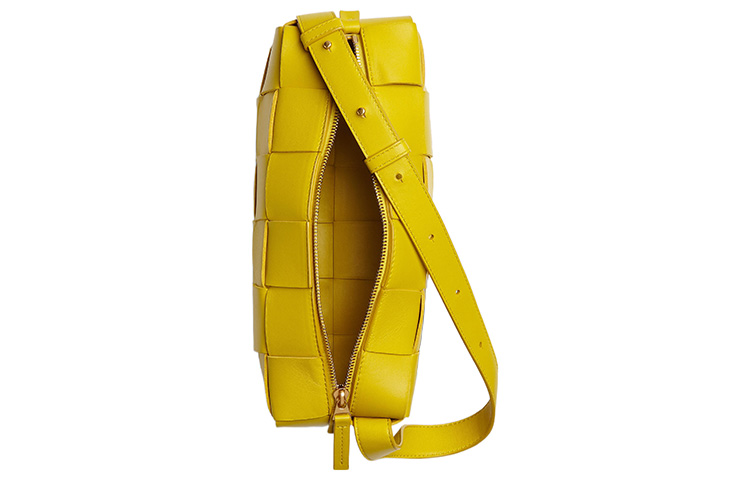 Кожаная сумка Brick Casstte Waffle, через плечо, женская, средний размер, желтая Bottega Veneta, Set (Bag+Dust Bag) — фото 4