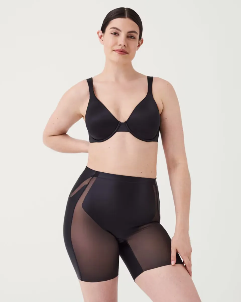 

Шорты до середины икры с пуш-апом Spanx, черный