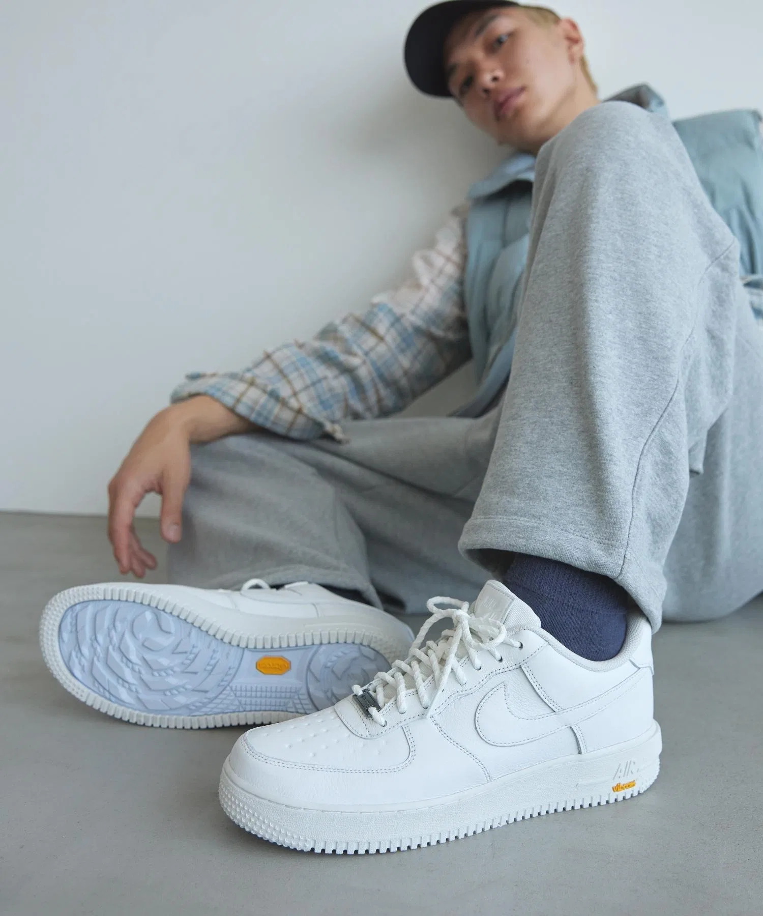Мужские кроссовки Nike Air Force 1 Gore-Tex из натуральной кожи, белые — фото 4