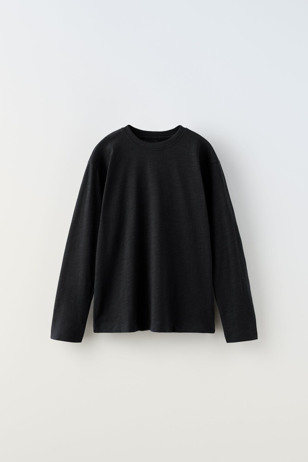 

Обычная футболка из трикотажа Zara, черный