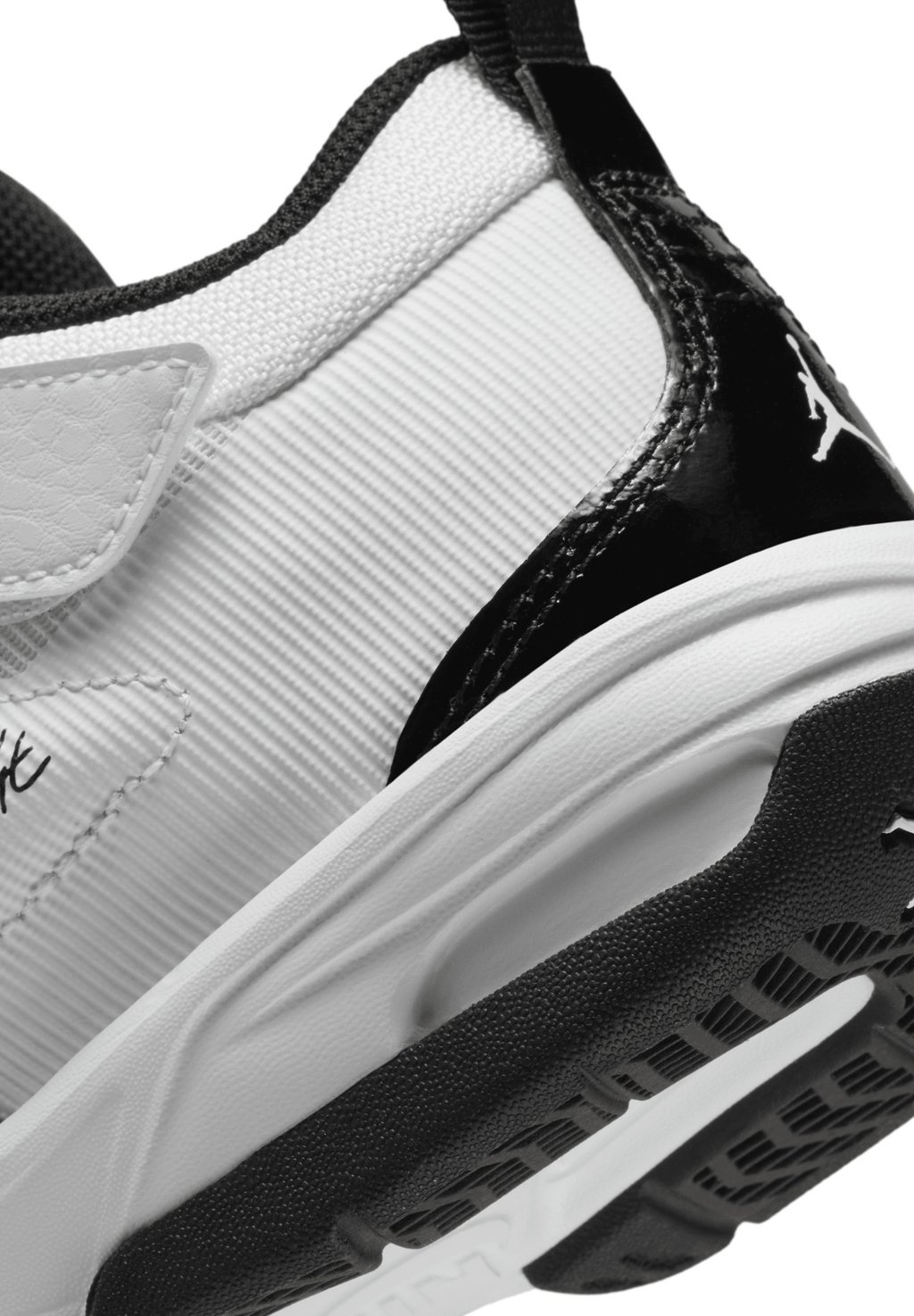 

Кроссовки JORDAN STAY LOYAL 3 UNISEX Jordan, белый