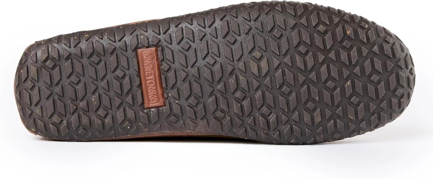 Мокасины Minnetonka Men's Tread из замши для мужчин - водоотталкивающие домашние и уличные тапочки с резиновой подошвой MinnTREAD, коричневый — фото 3
