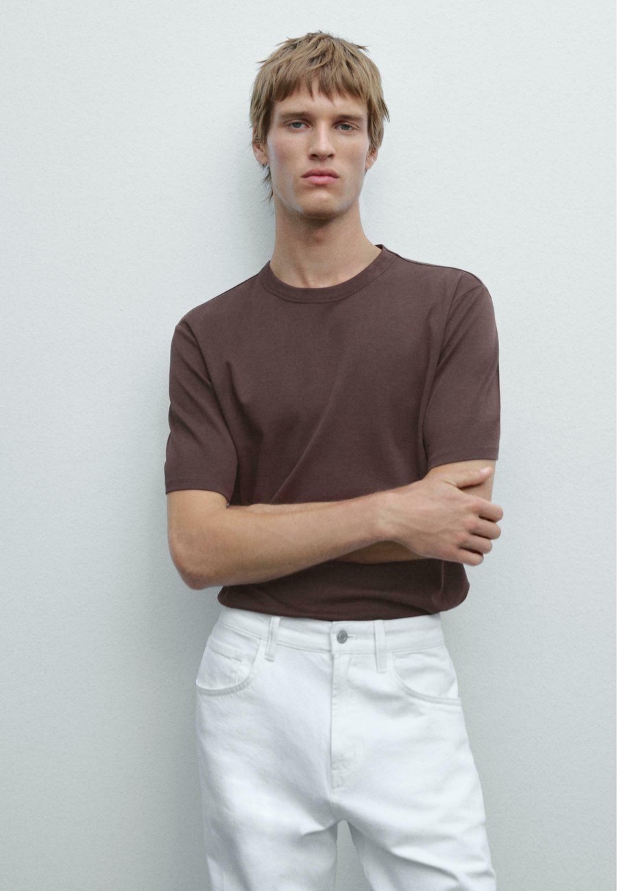 

Футболка Massimo Dutti SHORT SLEEVE WITH CREW NECK, Bordeaux