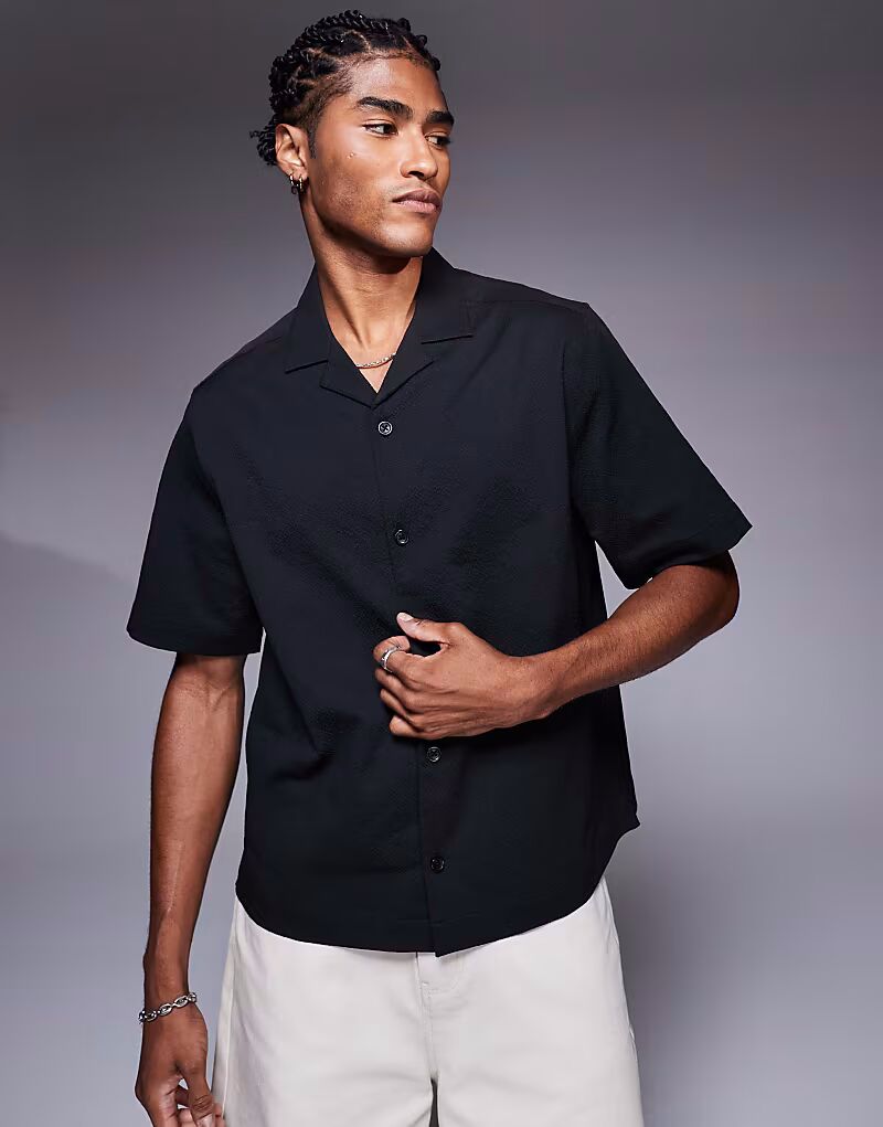 

ASOS DESIGN свободная рубашка Revere из сирсакера черного цвета