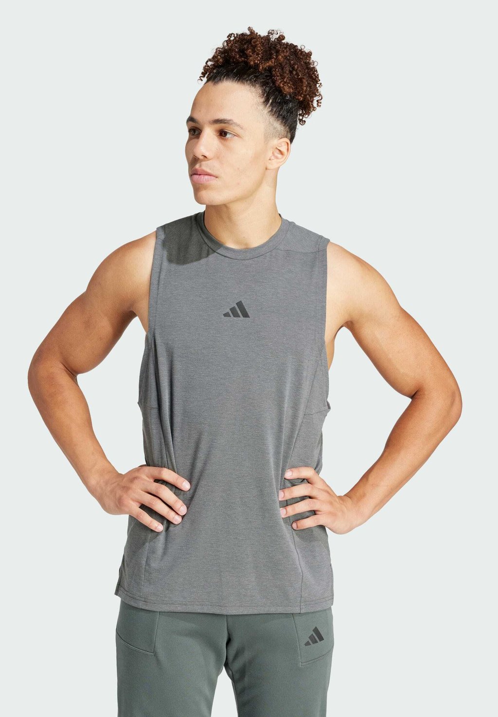 

Майка DESIGNED FOR WORKOUT Adidas Performance, серый