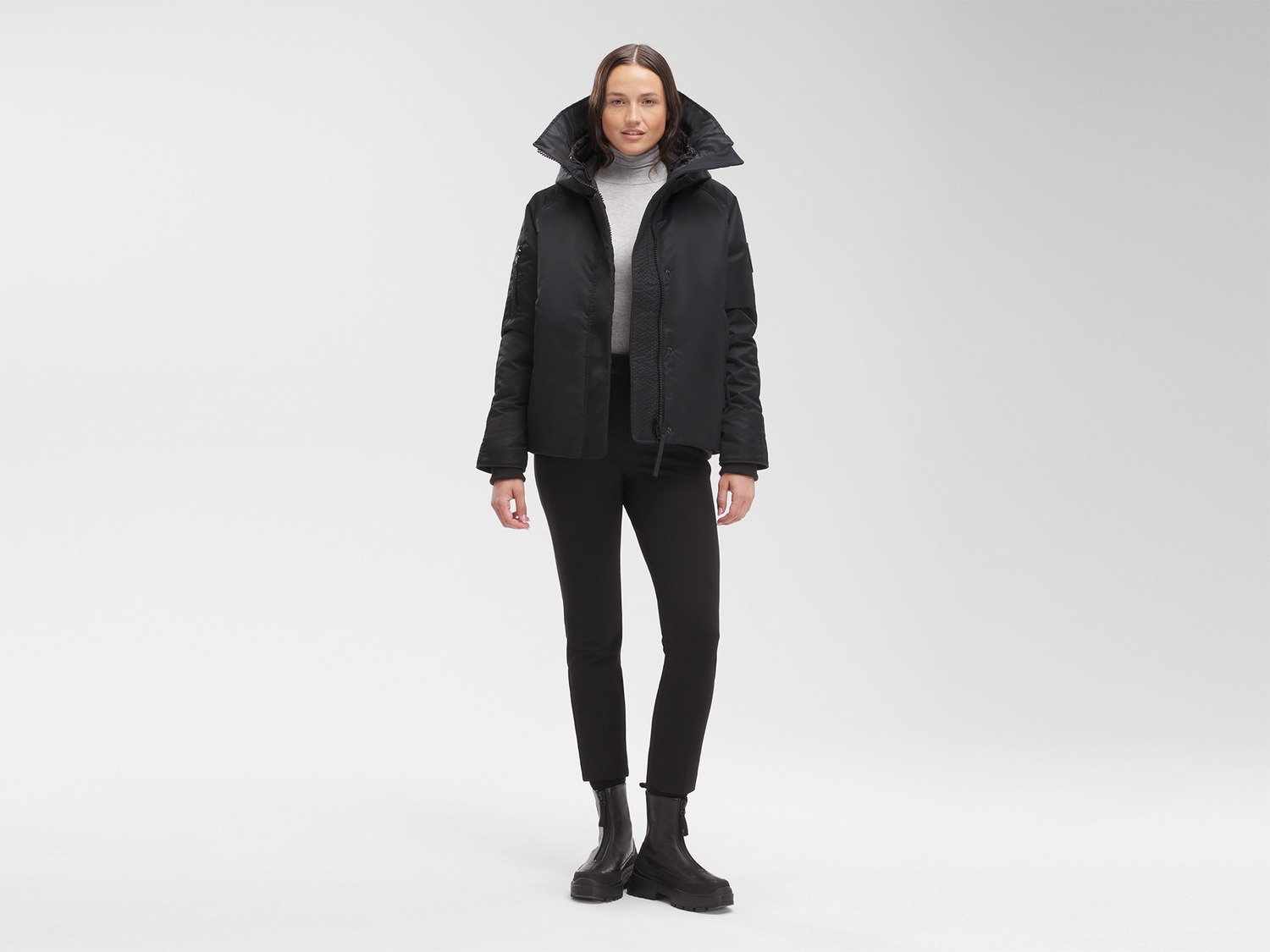 

Бомбер Canada Goose Everleigh Performance Satin, черный