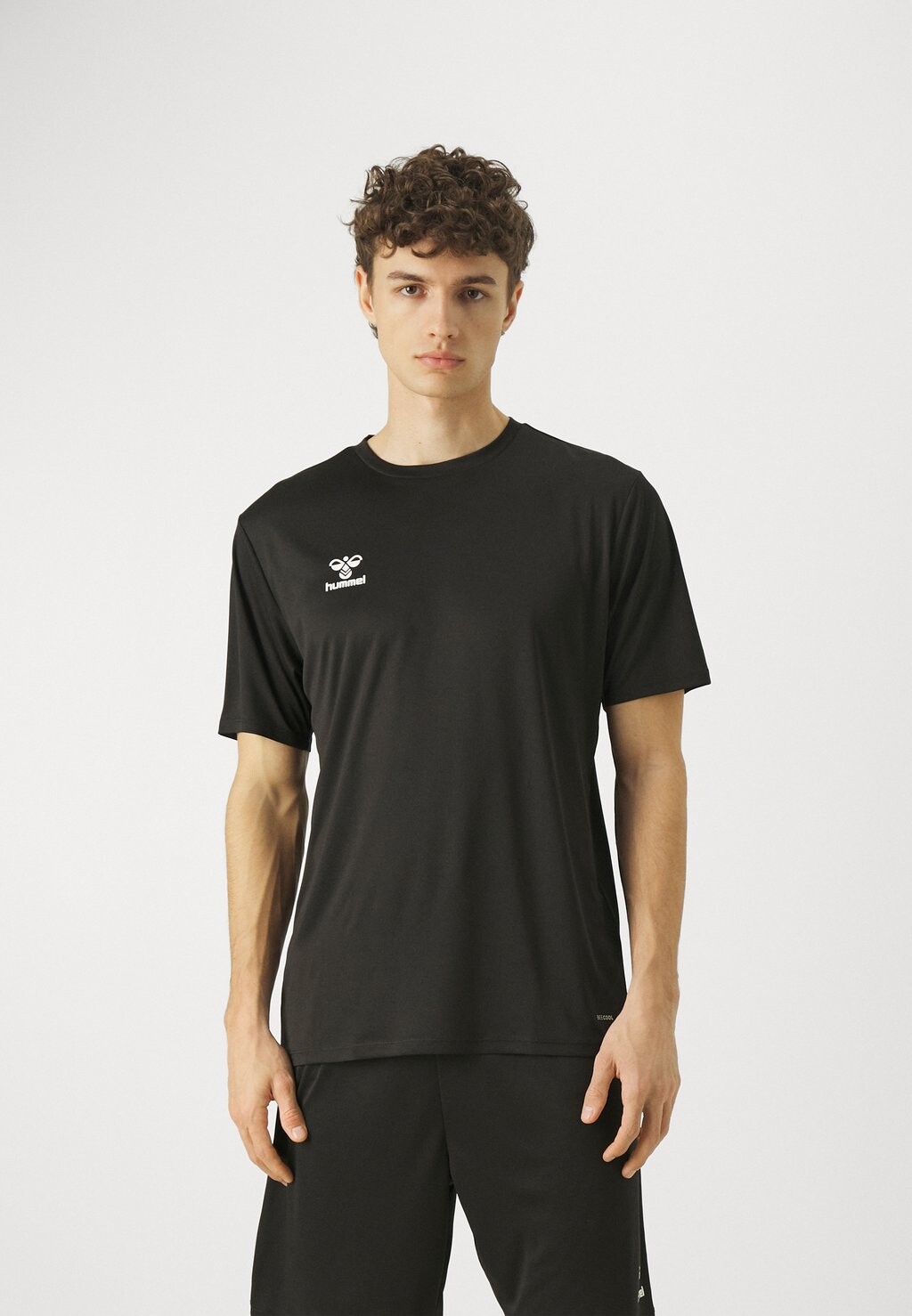 

Спортивная футболка Essential Hummel, черный