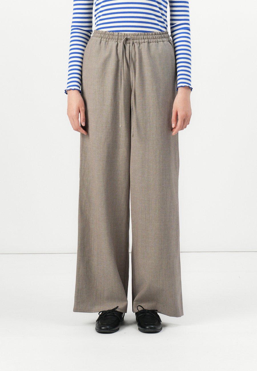 

Брюки Selected Femme SLFMELLI EXTRA WIDE PANT, Oatmeal/Beige