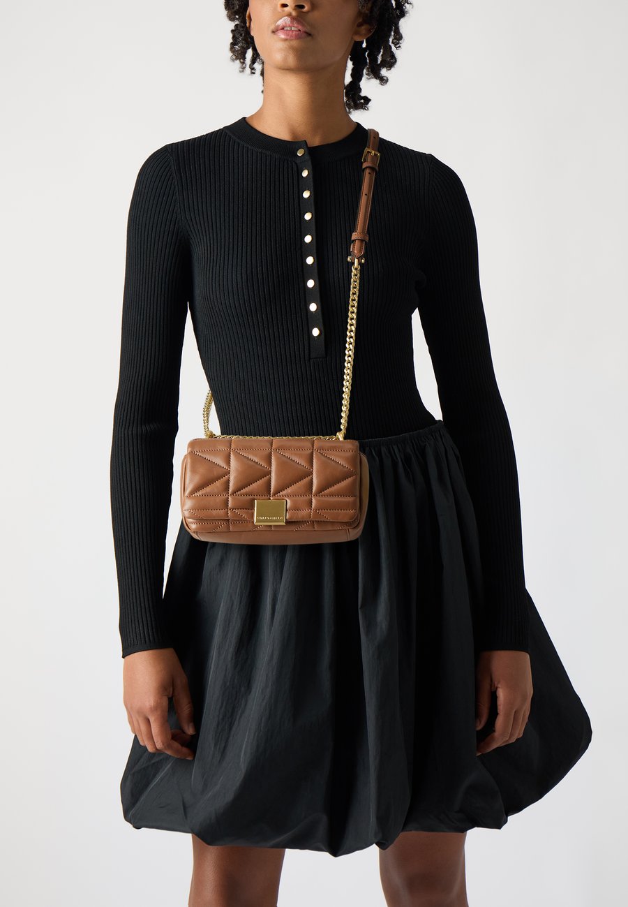 

Сумка кросс-боди KARL LAGERFELD KUILT SMALL , Terra/Brown