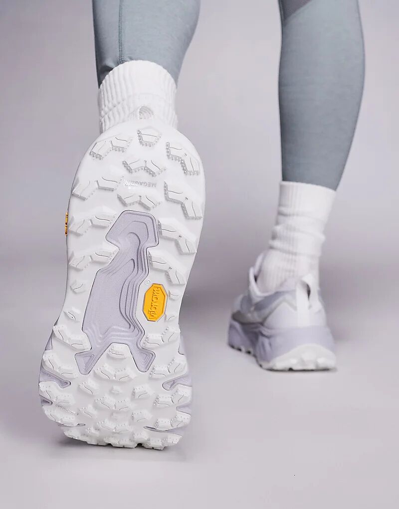 Кроссовки для бега по пересеченной местности New Balance Hierro серого цвета — фото 4