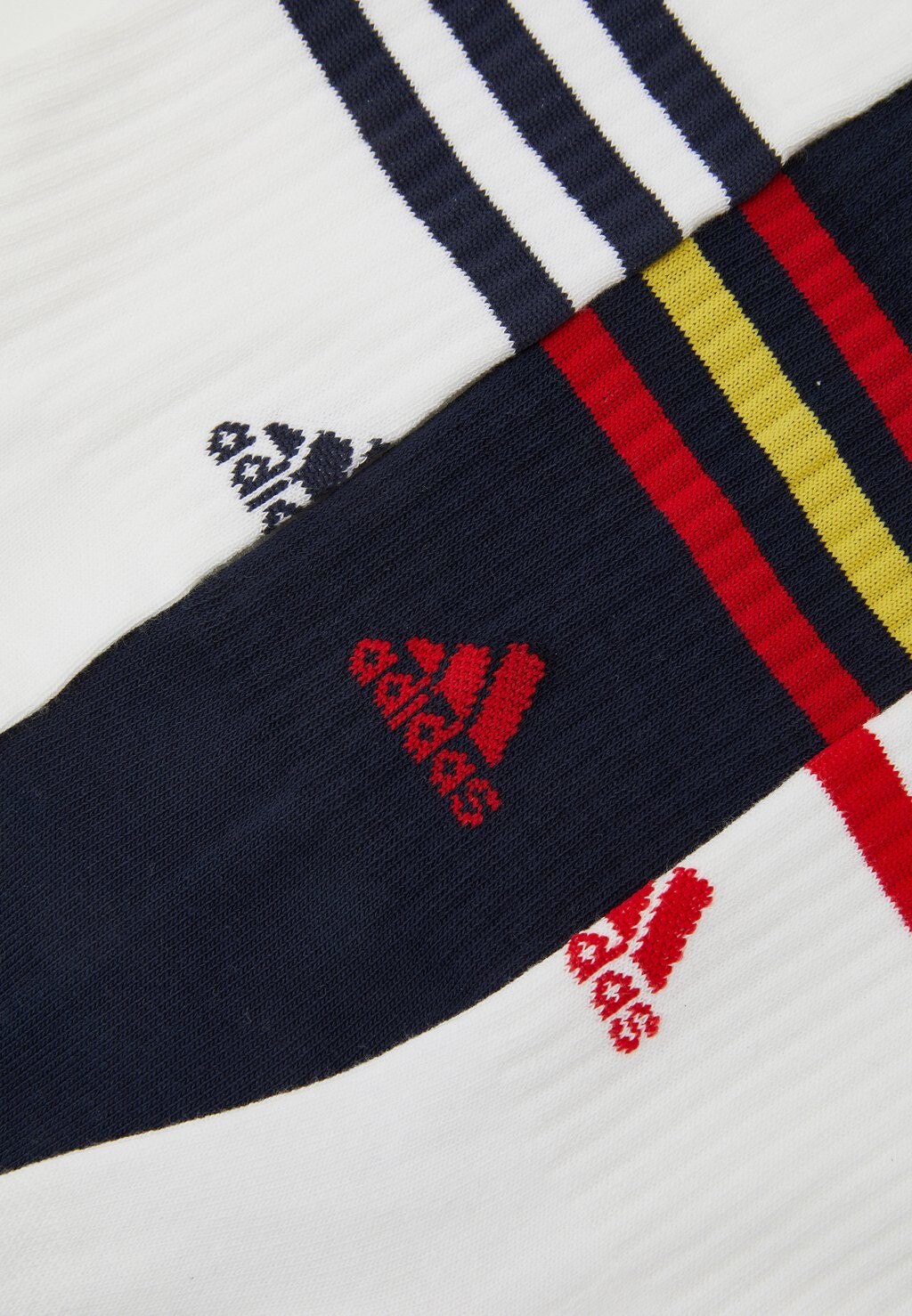 

Спортивные носки Unisex 3 Pack adidas Performance, белые/legend ink/белые/лучше алые