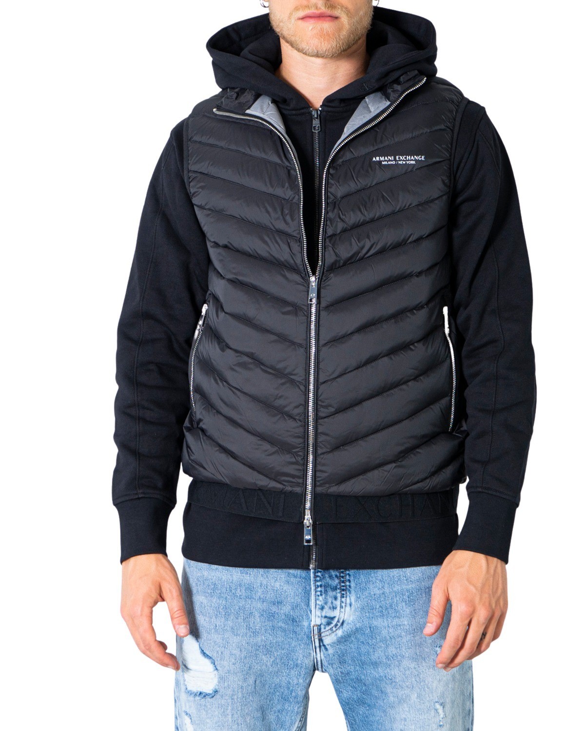 

Куртка Armani Exchange, черный