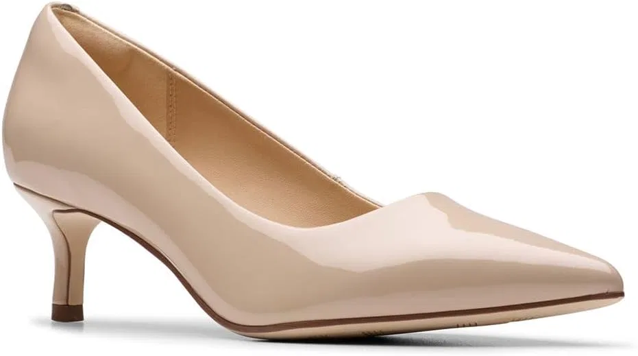 Унисекс туфли Clarks Originals Zarey Court Shoe, Sand Patent