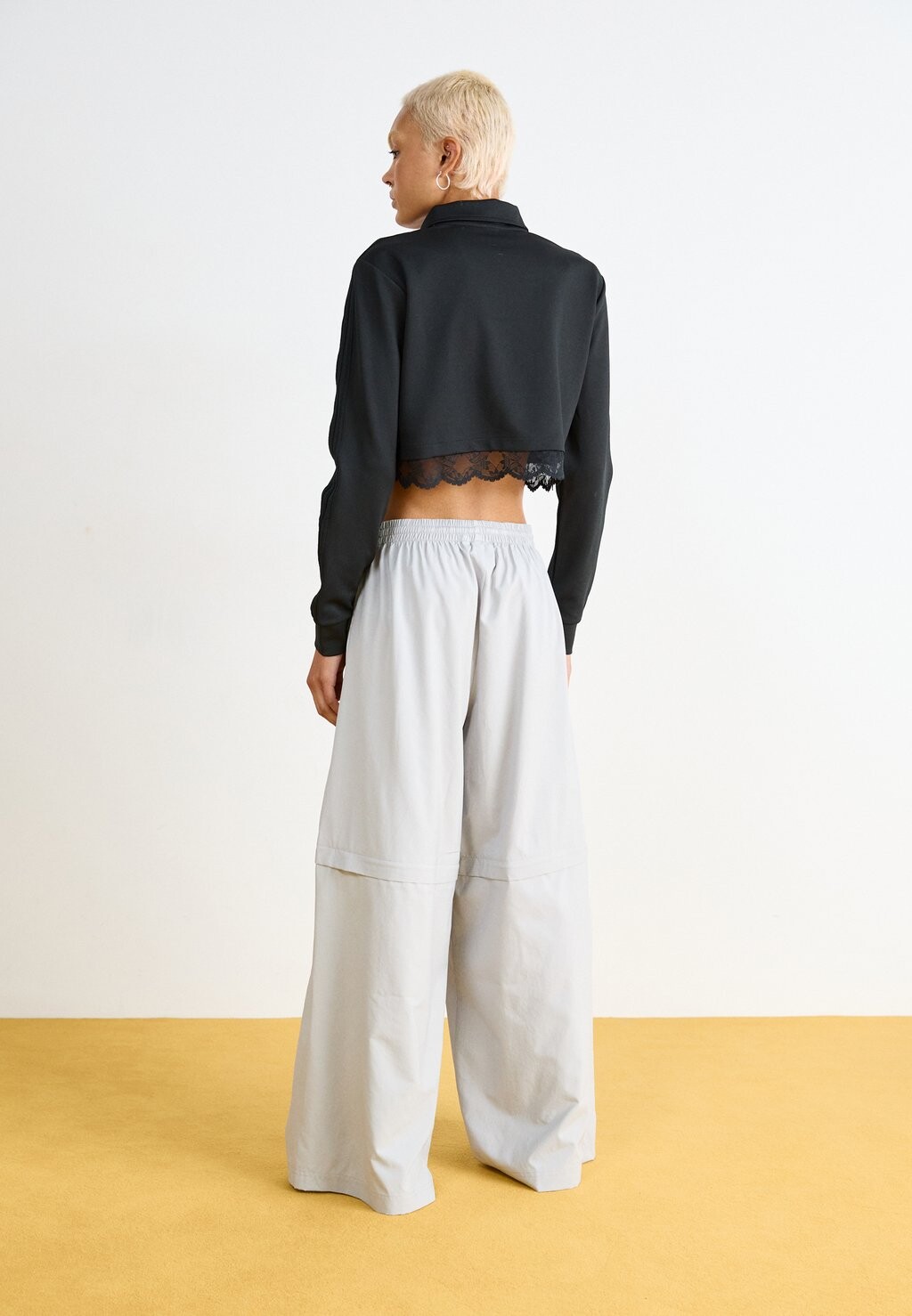 

Спортивные брюки ZIP OFF adidas Originals, серый