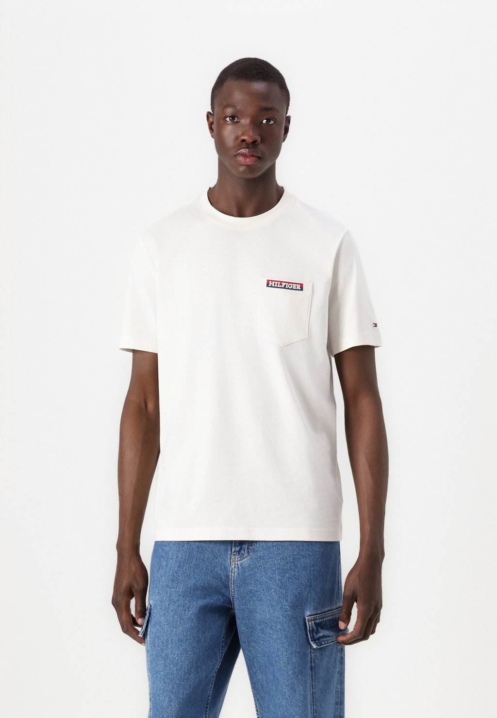 

Базовая футболка AMERICANA MONOTYPE POCKET TEE Tommy Hilfiger, слоновая кость