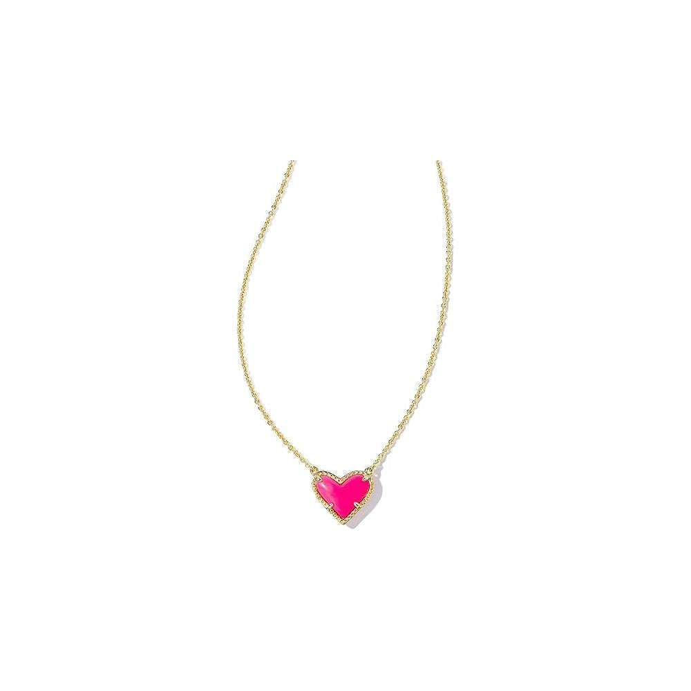 

Короткое ожерелье с подвеской Kendra Scott Ari Heart, золотисто-неоново-розовый магнезит Kendra Scott, Gold Neon Pink Magnesite